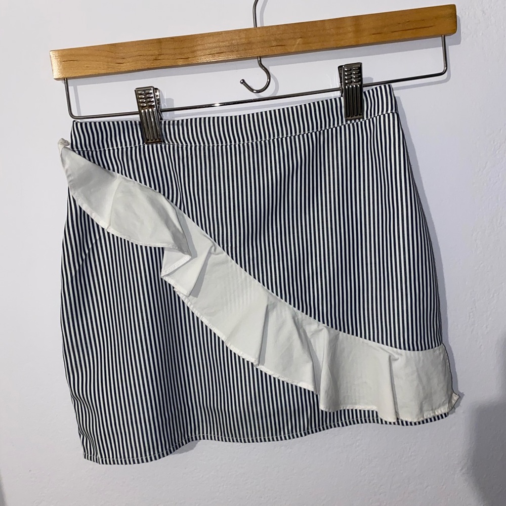 Girls mini skirt with ruffle detailing